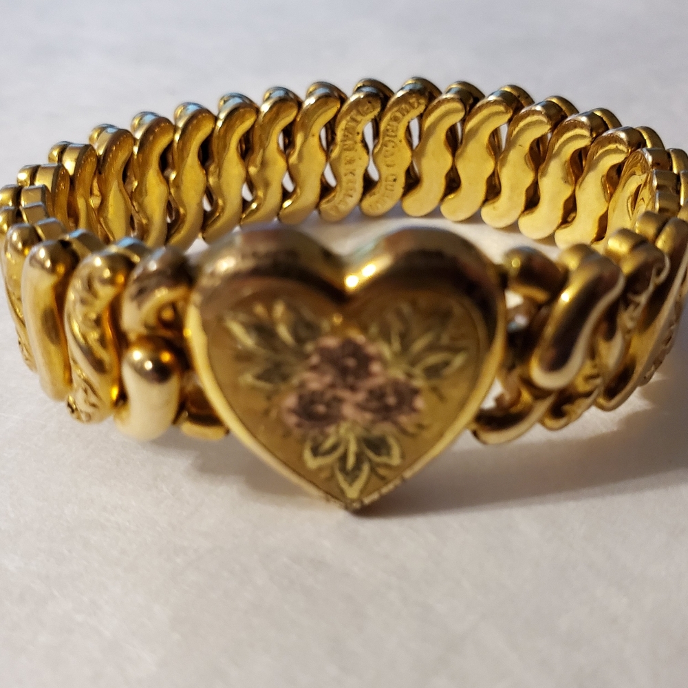 Vintage American Queen expandable bracelet